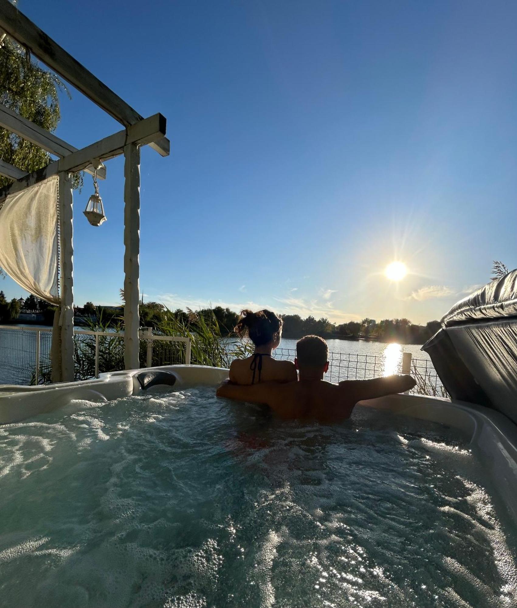 Therme - Corbeanca By The Lake Luxury Villa Exterior photo