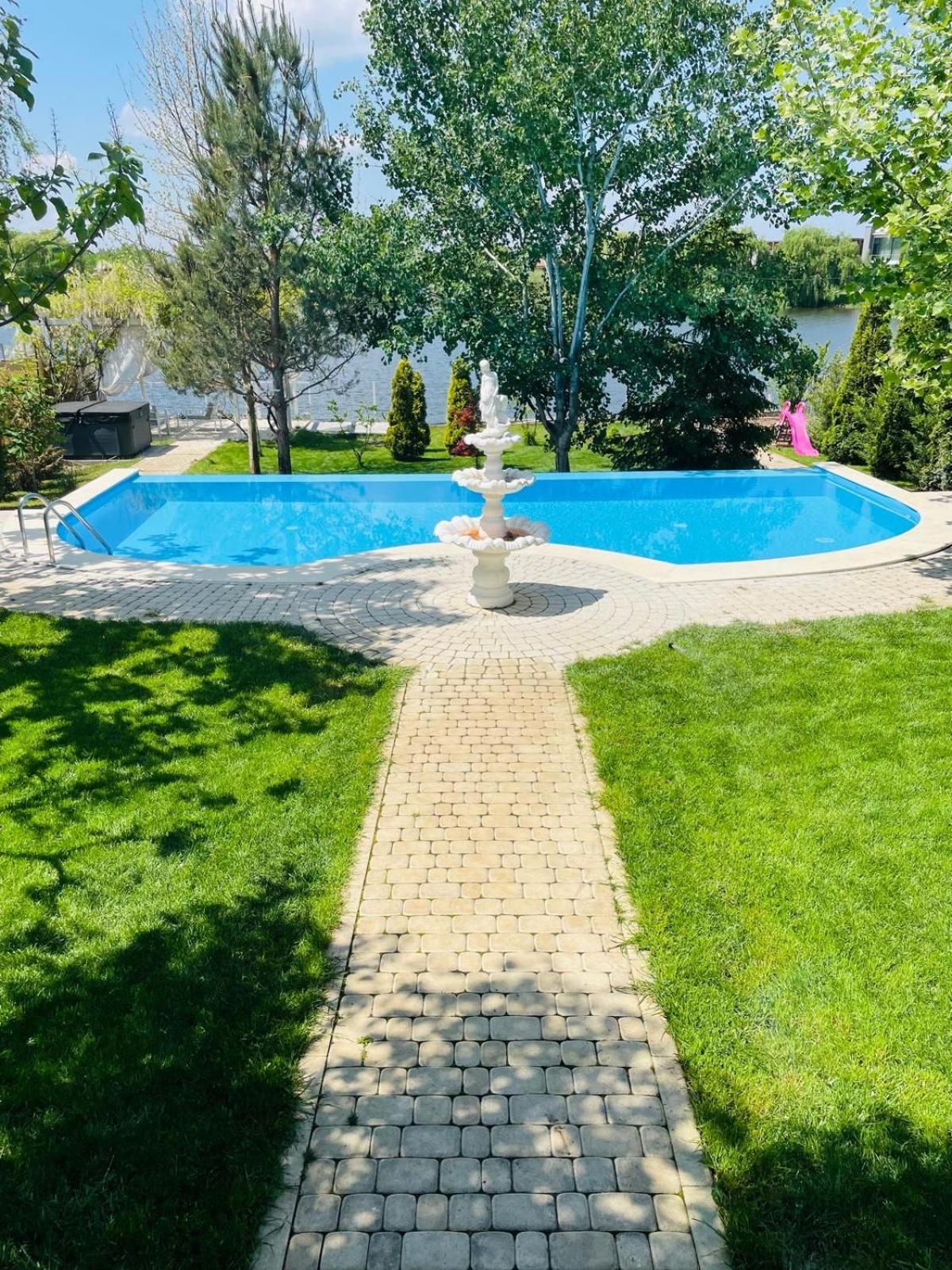 Therme - Corbeanca By The Lake Luxury Villa Exterior photo